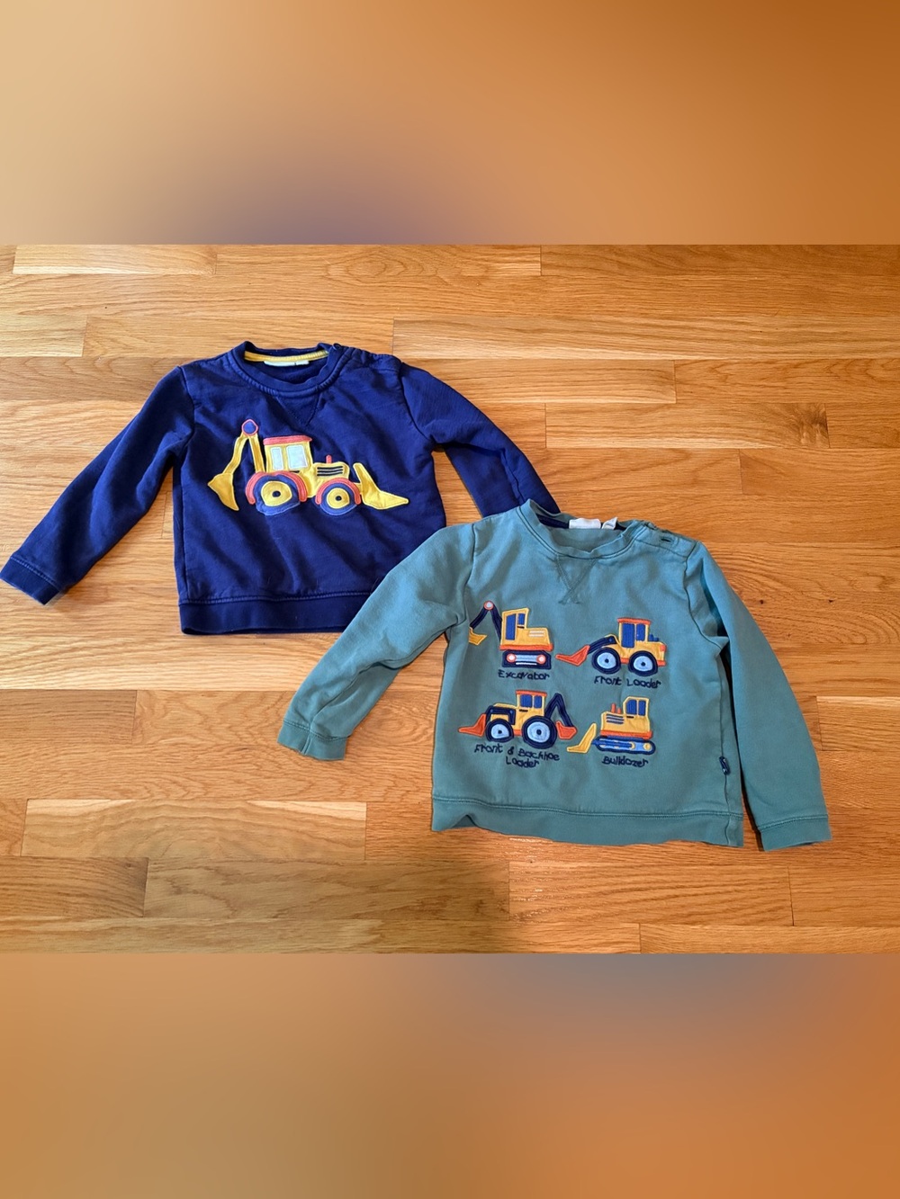 Bundle of 2 Jojo Maman Bebe Construction theme Sweatshirts 2-3 yrs